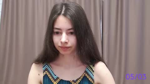 Snapshot of sweet_sweet_angel chatting on March 5, 9:38 am Angel online show from March 5, 9:38 am