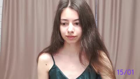 Snapshot of sweet_sweet_angel chatting on January 15, 9:02 am Angel online show from January 15, 9:02 am