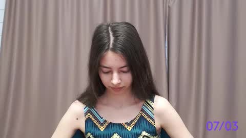 Snapshot of sweet_sweet_angel chatting on March 7, 9:51 am Angel online show from March 7, 9:51 am