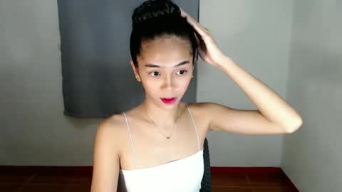 Snapshot of sweet_tyla chatting on October 3, 4:01 pm sweet_tyla online show from October 3, 4:01 pm