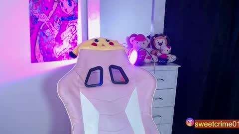       Independent model online show from November 4, 5:23 am