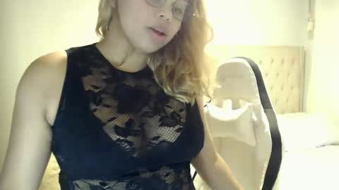 Cristal online show from February 28, 4:39 pm