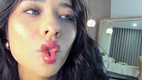 Dulce online show from August 4, 11:27 am
