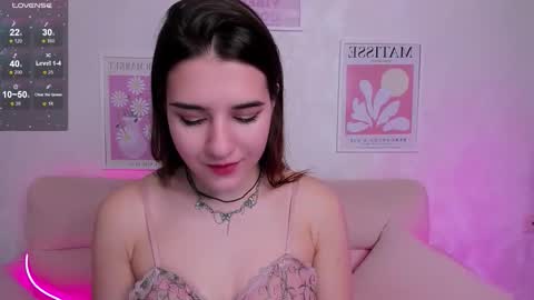Snapshot of sweetie_catt chatting on October 17, 8:39 am sweetie_catt online show from October 17, 8:39 am