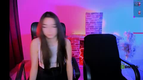 Chloe online show from January 8, 11:03 am