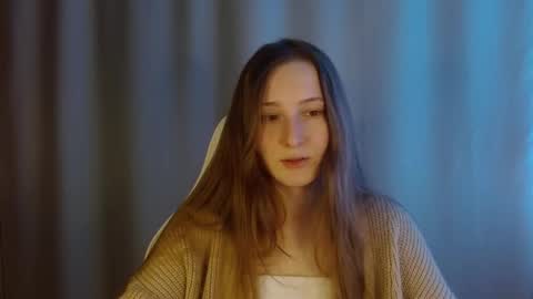 Annie online show from February 2, 9:36 pm