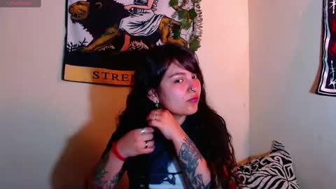Snapshot of sweetie_maryy chatting on September 23, 3:43 pm Maria my insta sweetie maryy online show from September 23, 3:43 pm