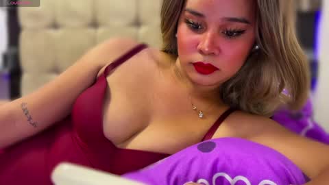 sweetjhessa69 online show from May 29, 4:43 am