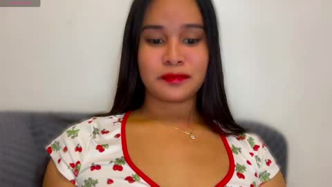 sweetjhessa69 online show from May 25, 3:49 am