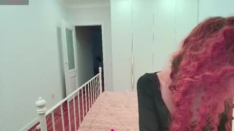 Nabilla online show from November 13, 10:58 am