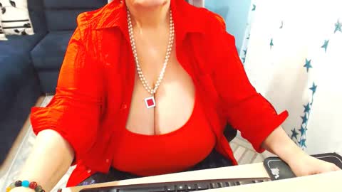 Snapshot of sweetladyrebeka chatting on February 24, 1:52 pm Rebeka online show from February 24, 1:52 pm