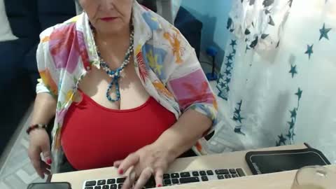 Snapshot of sweetladyrebeka chatting on September 28, 11:04 am Rebeka online show from September 28, 11:04 am