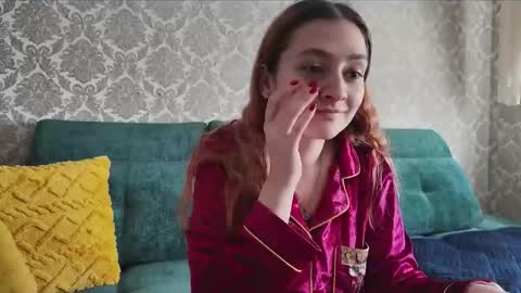 sweetliaison online show from December 16, 9:04 am