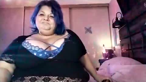 sweetlolajean online show from October 16, 9:45 am