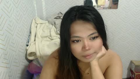 NICOLE online show from August 2, 6:27 am