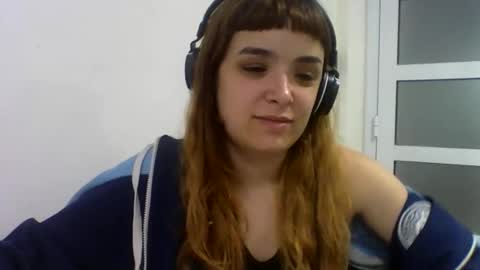 sweetmoonns2 online show from October 19, 1:18 am