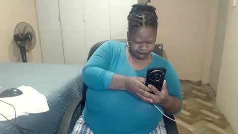 sweetnoziexxx online show from April 29, 5:43 am
