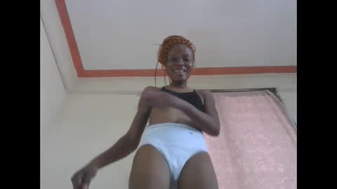 ESTHER online show from February 6, 8:39 am