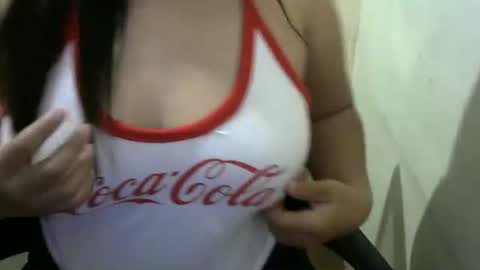 Snapshot of sweetpussysweat19 chatting on October 17, 1:47 pm sweetpussysweat19 online show from October 17, 1:47 pm