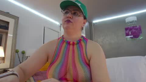SweetRaisa online show from May 3, 1:31 am