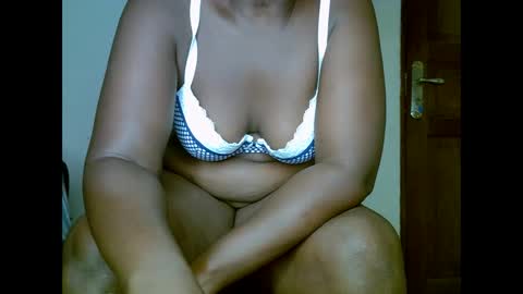 sweetrenne online show from March 7, 7:27 pm