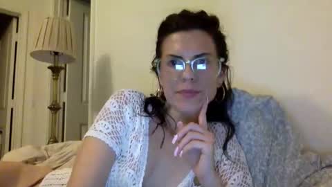 sweetriddance online show from May 6, 1:53 am