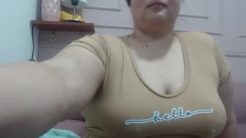 Snapshot of sweetrouse__ chatting on September 29, 1:49 pm Call me Rouse online show from September 29, 1:49 pm