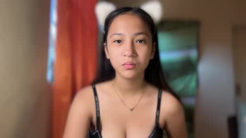 Mia online show from March 15, 12:01 am