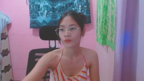 Mia online show from June 21, 6:39 am