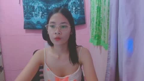 Mia online show from June 29, 5:25 am