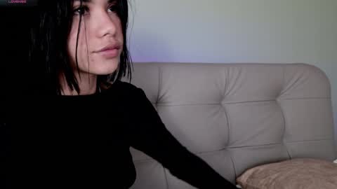 Snapshot of sweett_petite chatting on February 8, 4:25 pm online show from February 8, 4:25 pm