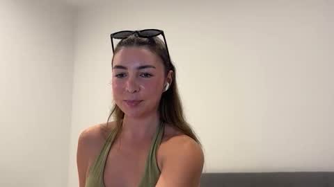 Snapshot of sweetukcassie chatting on October 11, 3:44 am Sweet UK Cassie online show from October 11, 3:44 am