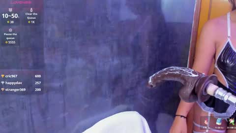 LINA online show from February 15, 11:28 am