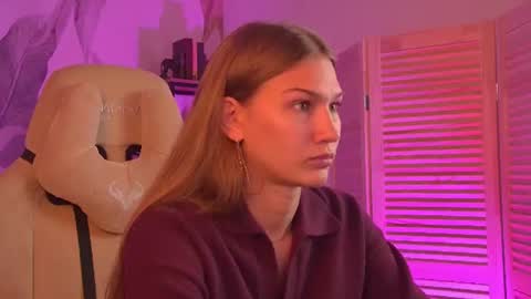 Emily online show from July 19, 8:05 am