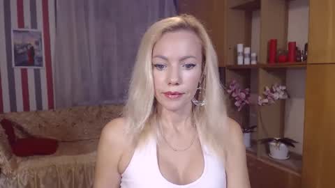 Sweety friend online show from October 14, 6:10 pm