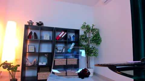 Leya online show from February 3, 6:22 am