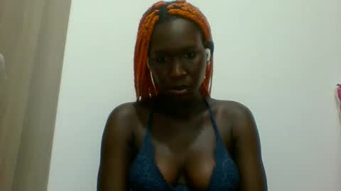 sweevagina22 online show from February 22, 10:32 pm