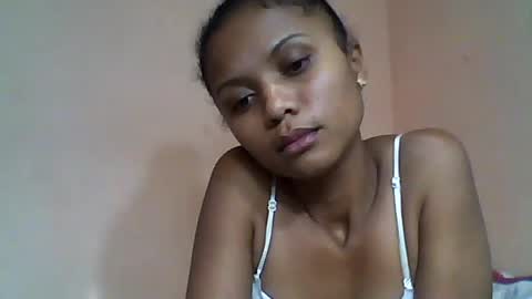 sylvaniah01 online show from June 14, 4:46 am