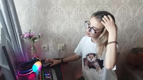 Emily online show from May 24, 3:22 pm