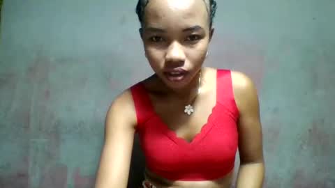 Sylviette online show from May 21, 6:17 pm