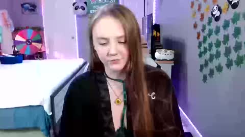 Jennah online show from February 25, 11:03 pm