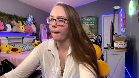 Jennah online show from December 1, 1:20 am