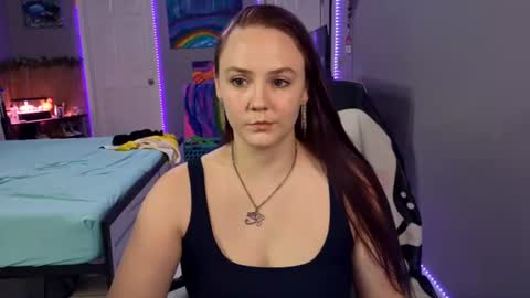 Jennah online show from June 15, 11:49 pm