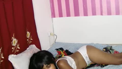 syndiedesiles online show from November 7, 6:35 pm