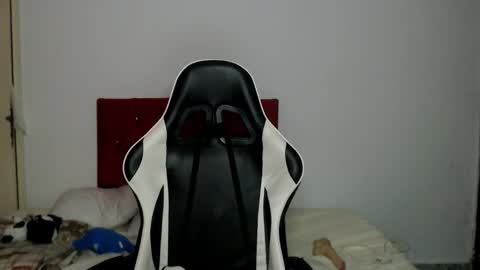 Snapshot of tainara_ebonny chatting on October 16, 9:17 pm Tainara online show from October 16, 9:17 pm