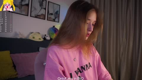 Mia online show from February 20, 1:37 am