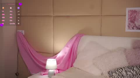 Mia online show from July 7, 6:47 am