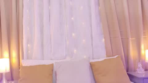 tali  online show from June 10, 7:23 pm