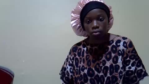 talishaqueen online show from May 4, 7:34 am