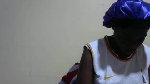 talishaqueen online show from March 8, 6:17 am